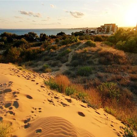 Chateau Del Marina Apart Complex Aparthotel Nesebar Buitenkant foto