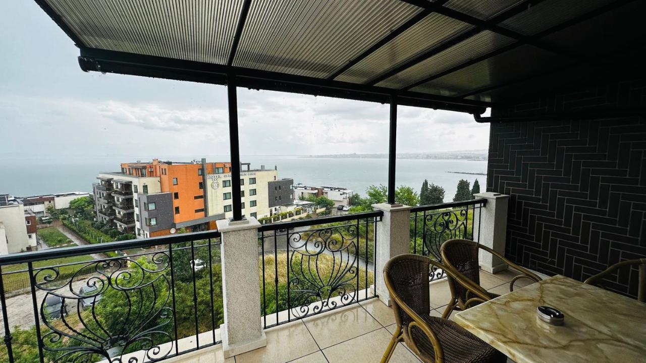 Chateau Del Marina Apart Complex Aparthotel Nesebar Buitenkant foto