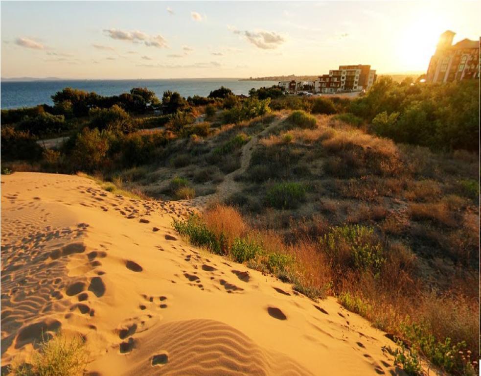 Chateau Del Marina Apart Complex Aparthotel Nesebar Buitenkant foto